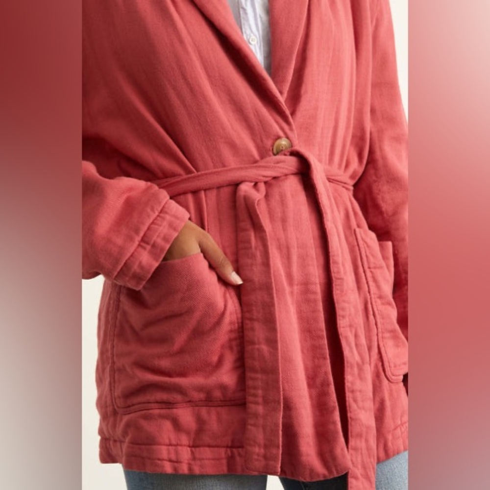 XiRENA women’s Marlen Jacket in Sundried Red - Picture 5 of 16